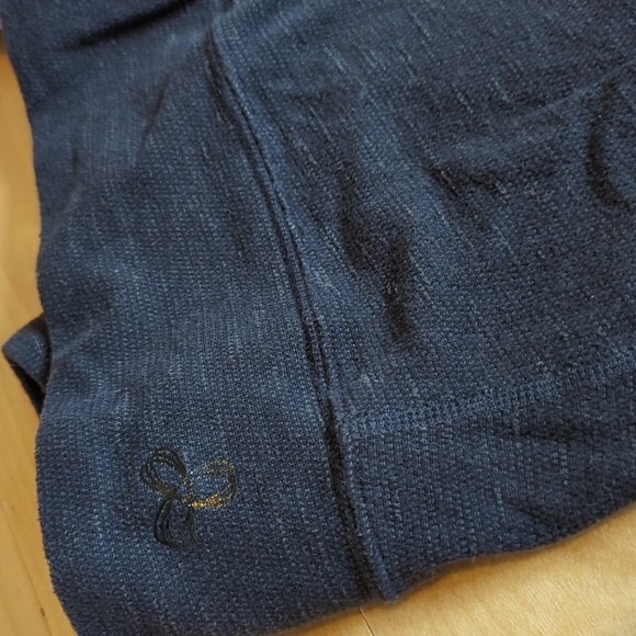 2 TNA leggings - Picture 3 of 3